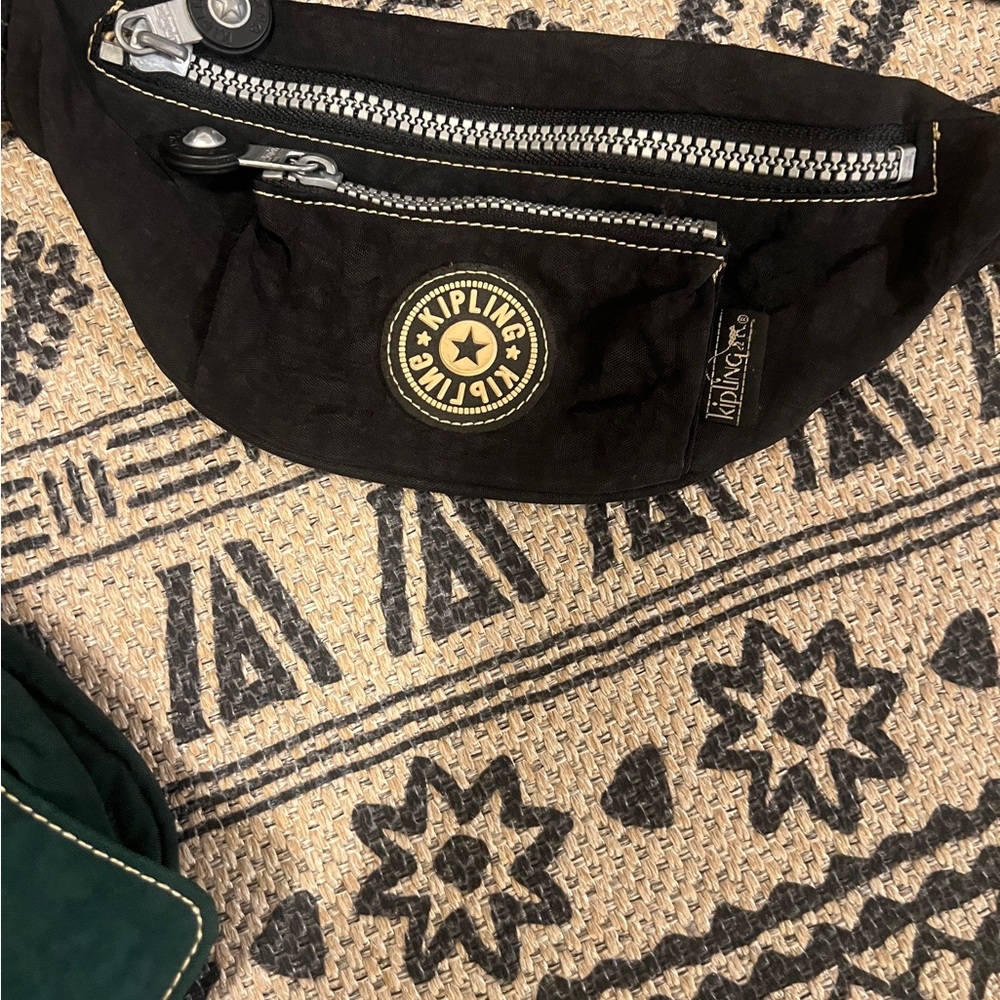 Vintage Kipling Waist Bag. Black. Clean!